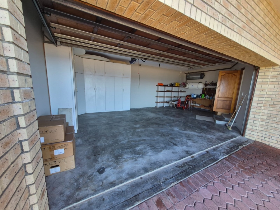 3 Bedroom Property for Sale in Dana Bay Western Cape